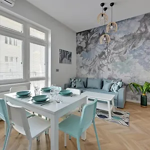 Lion - Nicea Apartament With Parking & Ac Apartament